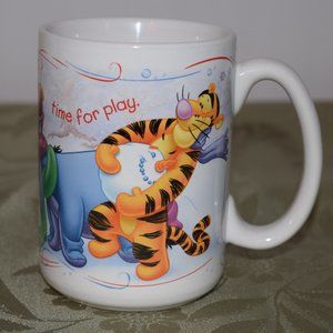 Disney Winnie the Poo Christmas Mug Large